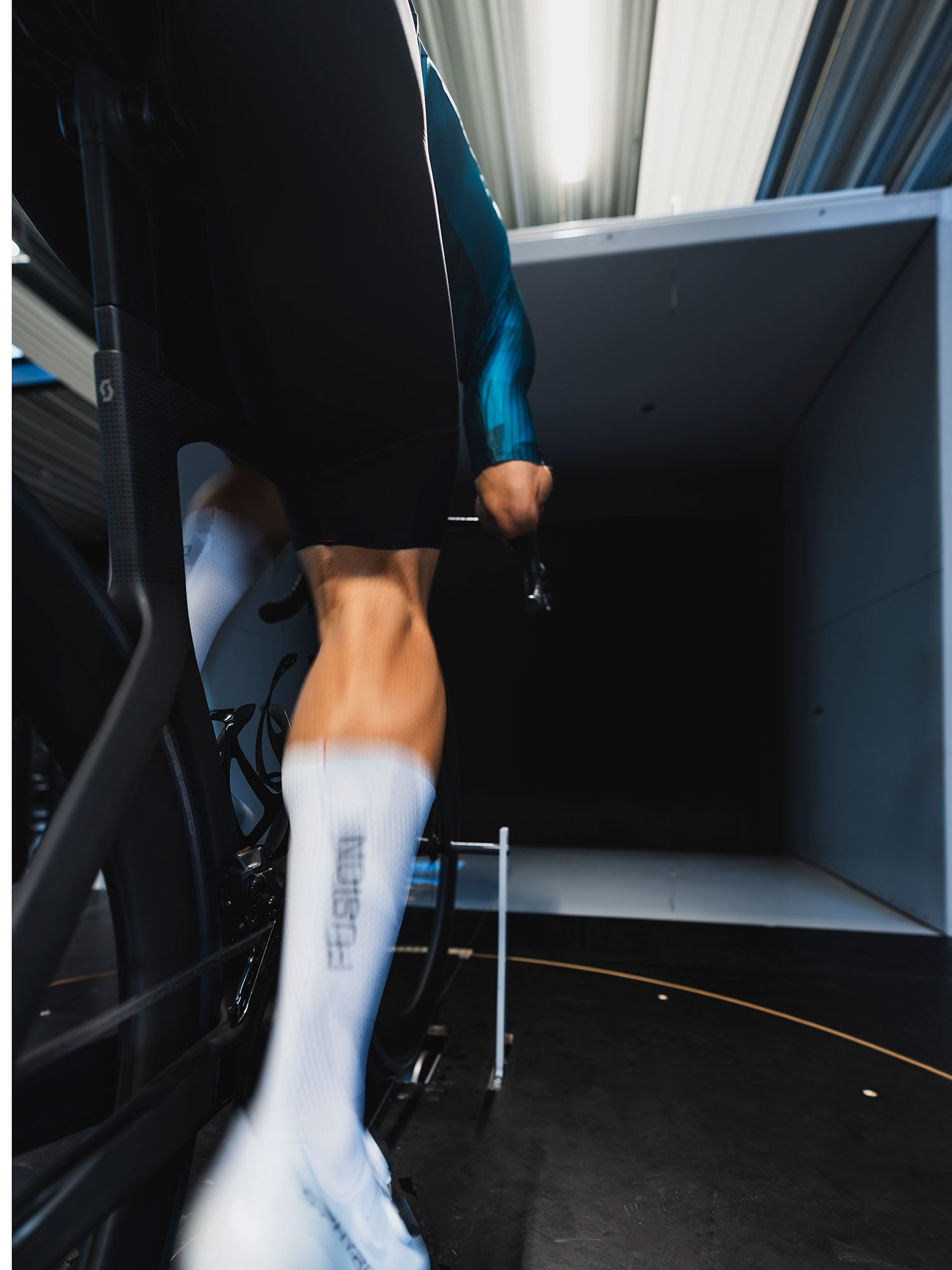 9743256